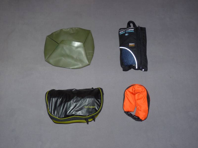 mosdótál, törülköző, higiéniai csomag, dry bag
