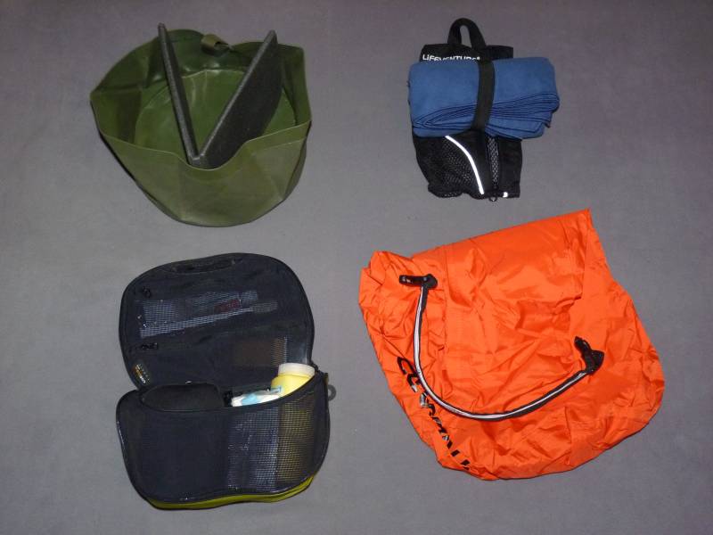 mosdótál, törülköző, higiéniai csomag, dry bag